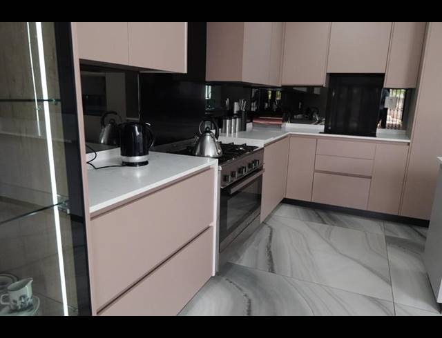 5 BEDROOM HOUSE FOR SALE IN DAWN PARK